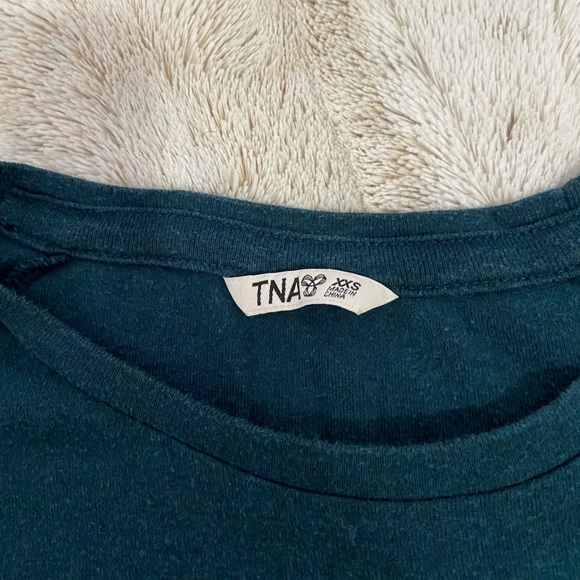 Aritzia TNA 3/4 Tour Long Sleeve Top - Picture 3 of 4